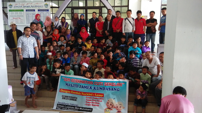 Khatan beramai-ramai di Masjid Jamek Kundasang